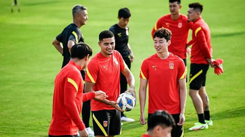 Trung vệ nhập tịch của tuyển Trung Quốc: ‘Gặp ĐT Việt Nam là trận đấu phải thắng’ 